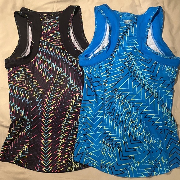 Reebok Women's PlayDRY Black and Blue Patterned Tank Tops - Picture 3 of 7